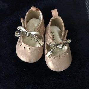 Baby Rose Gold Berlin’s shoes size 1
